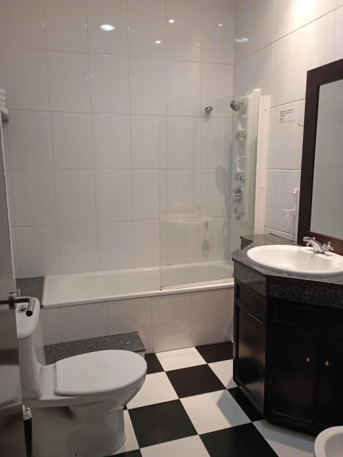Hotel / Restaurante La Pepa Aviles Ngoại thất bức ảnh