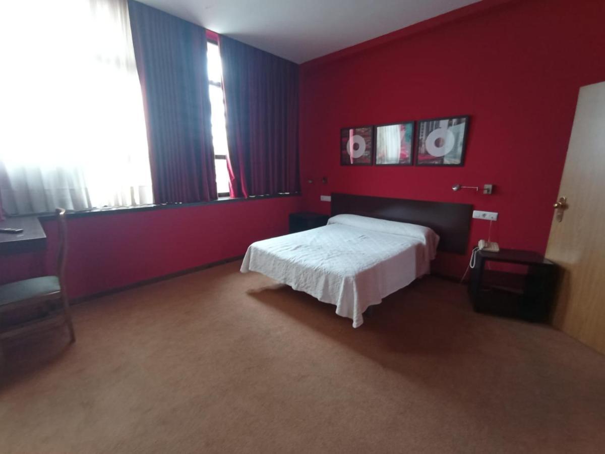 Hotel / Restaurante La Pepa Aviles Ngoại thất bức ảnh