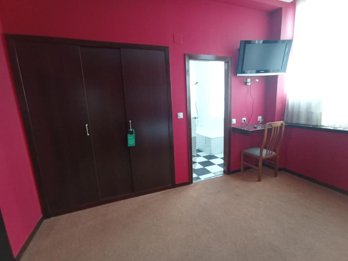 Hotel / Restaurante La Pepa Aviles Ngoại thất bức ảnh