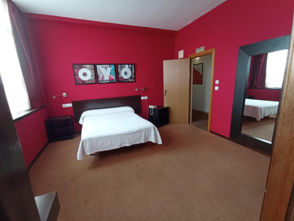 Hotel / Restaurante La Pepa Aviles Ngoại thất bức ảnh